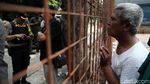 Melihat dari Dekat Densus 88 Geledah Rumah Terduga Teroris di Jakut