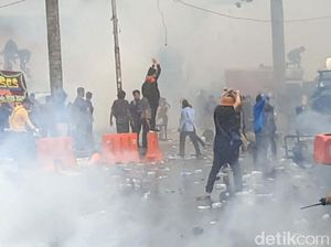 Gas Air Mata Dilarang untuk Perang, Dipakai Buat Sipil