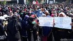 Massa Aksi #BengawanMelawan di Solo