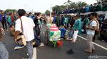 Diblokir Mahasiswa, Tukang Cendol Masuk Tol