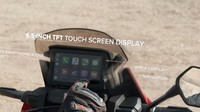 Pada panel instrumen tersebut terdapat indikator cornering ABS, Honda Selectable Torque Control, 2 Customisable User Modes, 4 Default Riding Modes, Wheelie Control, dan Optional Factory Fitted Dual Clutch Transmission. Foto: Dok. Honda