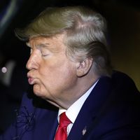 Viral, Wajah Kesal Greta Thunberg karena Jalannya Disalip Trump di PBB