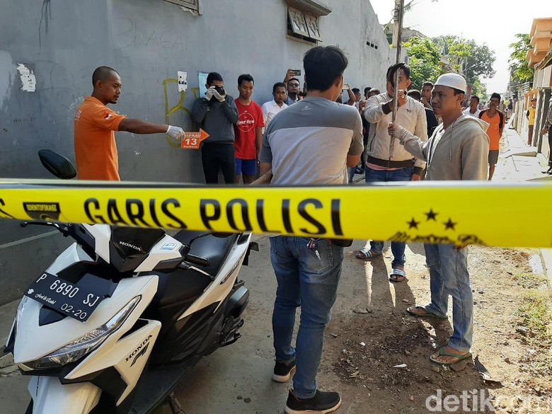Anggota TNI di Kota Probolinggo Tewas Dibacok Pencuri Motor Anggota TNI di Kota Probolinggo Tewas Dibacok Pencuri Motor