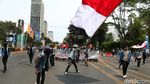 Kala Mahasiswa Kuasai Jalan Asia Afrika Senayan