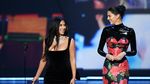 Kim dan Kendall Jenner, Zendaya hingga Jolin Tsai