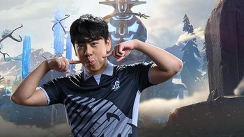 5. Anathan ana Pham. Gamer Dota 2 asal Australia ini berhasil meraup USD 3,1 juta atau sekitar Rp 43 miliar di tahun 2019. (Facebook/OG)