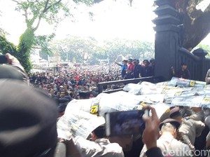 Demo di DPRD Kota Malang Ricuh, Wakapolda Jatim: Itu Aksi Spontan