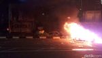 Penampakan Pos Polisi yang Rusak Dibakar Mahasiswa