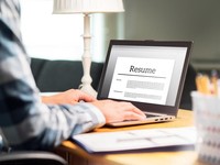 Bisnis Klenik Go Online hingga Tips Bikin CV Auto Dipanggil HRD