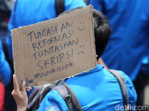 Psikolog Sebut Poster Lucu di Demo Mahasiswa Jadi Cara Gen Z Berekspresi
