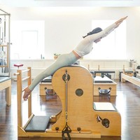 Olahraga pilates yang dijalani Shandy jadi kontroversi. Sejumlah netizen berkomentar khawatir pose pilatesnya yang bisa mengganggu kesehatan kandungannya.  Foto: dok. Instagram