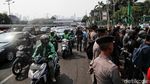 Potret Macet Akibat Demo di Depan Gedung DPR