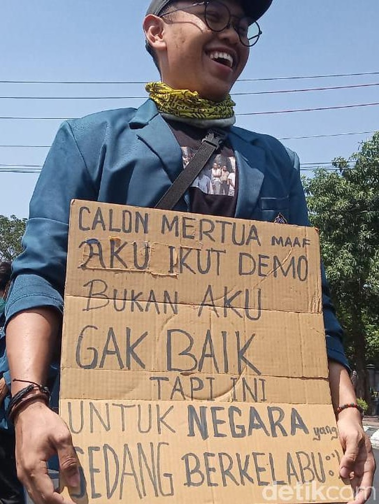 Balasan Dari 10 Poster Demonstrasi Lucu Dan Baper Kaskus