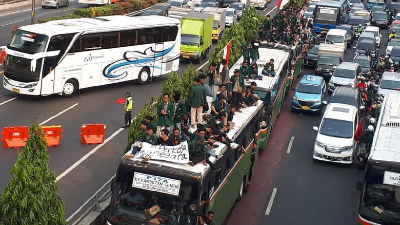 Lalin Tol Depan DPR Ditutup Imbas Demo Mahasiswa, Begini Rekayasanya Lalin Tol Depan DPR Ditutup Imbas Demo Mahasiswa, Begini Rekayasanya