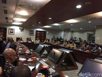 Moeldoko dan Tjahjo Kumolo Temui DPRD, Buka Dialog soal Papua-Papua Barat