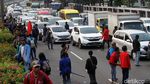 Mahasiswa Blokir Tol Dalam Kota