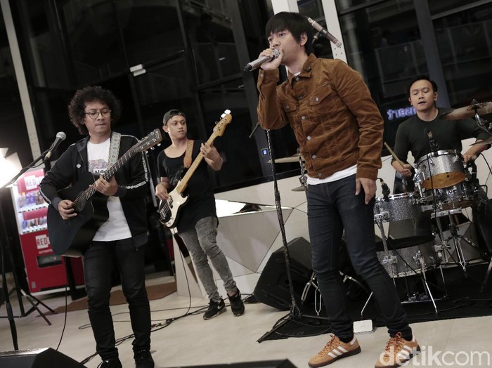 DMASIV DMASIV saat berkunjung ke kantor detikcom.