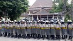 Massa Aksi #BengawanMelawan Geruduk DPRD Surakarta