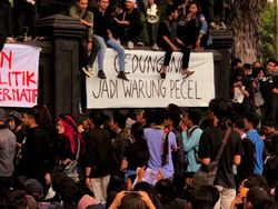 Deretan Kritik Kreatif Demo Mahasiswa yang Jadi Viral
