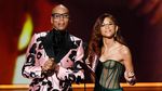 Penampilan Seksi Zendaya di Emmy Awards