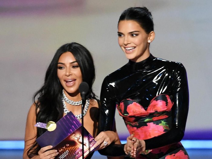 Kim Kardashian Kerap Dikira Ibu Kendall Jenner