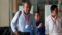 Kabiro Humas KPK Febri Diansyah mengatakan KPK memanggil 3 saksi untuk tersangka Ulum hari ini. Selain Gatot, KPK memanggil staf protokoler Kemenpora Arief Susanto, dan Asdep Olahraga dan Prestasi 2016-2018 Chandra Bhakti.