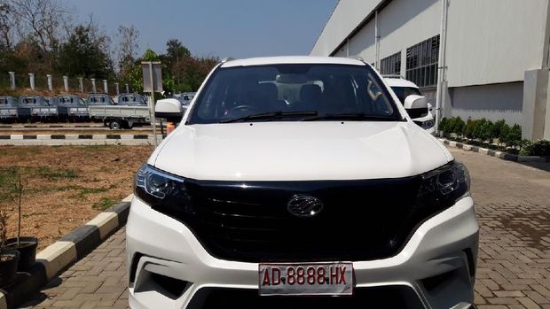 SUV Esemka Garuda 1