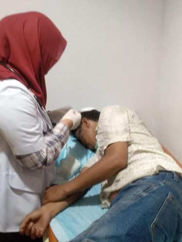 Wartawan tersebut dilarikan ke RS karena mengalami kepala bocor