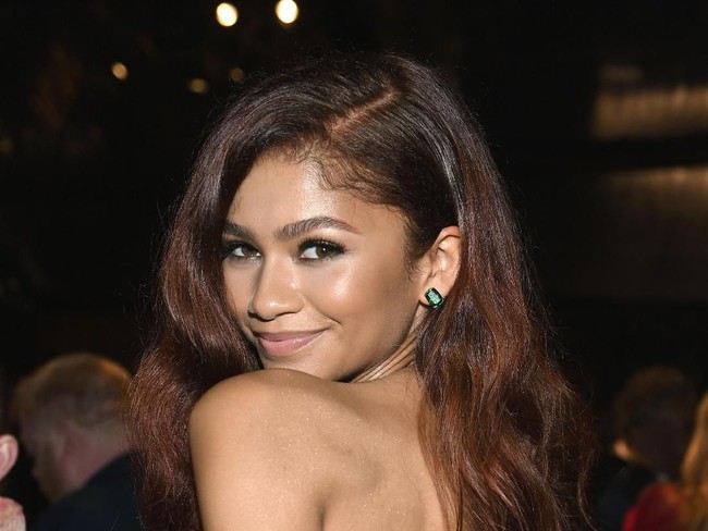 Punya kecantikan dan popularitas, tak heran jika wanita yang mengawali karier sebagai model cilik ini tersebut sering didapuk sebagai brand ambassador Valentino dan tampil di berbagai sampul majalah.Foto: Kevork Djansezian/Getty Images