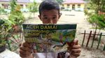 Antusias Anak-anak di Sinabang Menggali Ilmu Lewat Membaca Buku