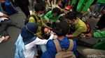 Penampakan Mahasiswa Tumbang Akibat Kelelahan Demo di DPR