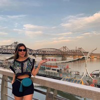 Liziane juga menceritakan bahwa tentara tidak menyadari jika topinya dicuri. Ia kemudian mengembalikan topi tersebut sebelum tentara itu keluar dari kamar mandi. Sementara itu, penumpang lain yang melihatnya memanggil Liziane gila. Foto: dok. Instagram