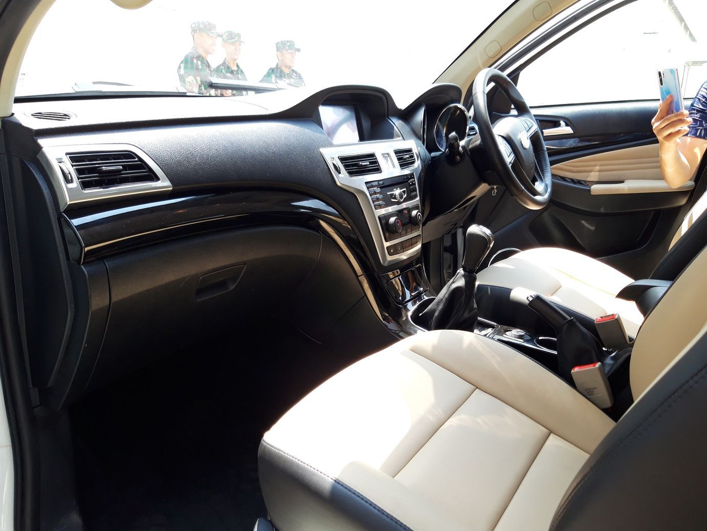 Esemka SUV Garuda 1