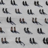 Seperti dikutip dari Bored Panda, Vahit memutuskan mengangkat isu KDRT terhadap wanita karena begitu banyak kasus serupa muncul di media sosial. Namun kebanyakan kasus menguap tanpa ada penyelesaian. Foto: Bored Panda/Yankose