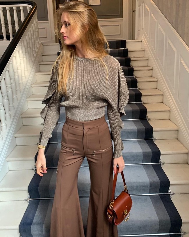 Tak hanya cantik, Annika tampaknya tahu cara berpenampilan yang menarik. Dilihat dari akun Instagram-nya, Annika terlihat selalu stylish di berbagai kesempatan. Foto: Instagram @annikaverwest