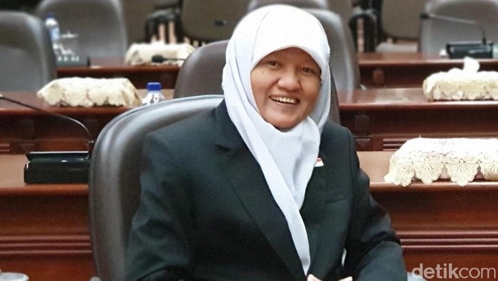 Anggota DPRD Surabaya Reni Astuti