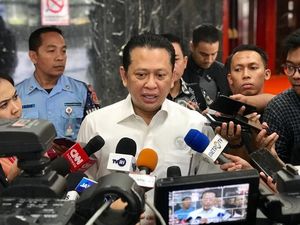 Jokowi Pertimbangkan Terbitkan Perppu UU KPK, Ini Kata Ketua DPR