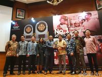 Pemberian Penghargaan J.D. Power untuk Mitsubishi. 