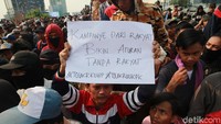 Seperti diketahui, aksi demo pelajar di sekitar gedung DPR dilakukan dengan cara anarkistis.