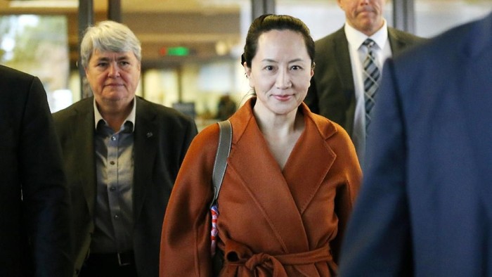 VANCOUVER, BC - SEPTEMBER 23: Huawei Technologies Co. Chief Financial Officer Meng Wanzhou leaves the British Columbia Superior Courts at lunch hour on September 23, 2019 in Vancouver, Canada. Wanzhou was arrested by Canadian authorities last December on fraud charges and faces extradition to the United States. (Photo by Karen Ducey/Getty Images)