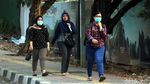 Ada Demo Pegawai Kantor Pulang Jalan Kaki