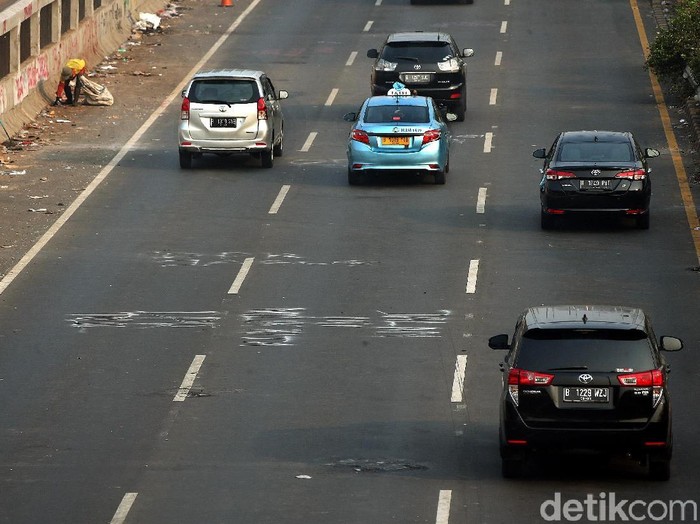 Pasca demo mahasiswa di Gedung MPR/DPR kemarin, Jasa Marga Regional JabotabekJabar selaku pengelola Jalan Tol Dalam Kota memastikan aktivitas operasional jalan tol tersebut saat ini berjalan normal kembali.