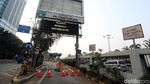 Begini Kondisi Gerbang Tol Pejompongan yang Dibakar Pendemo