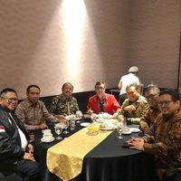 Ini Momen Seru Menteri Hukum Dan HAM, Yasonna Laoly Saat Kulineran