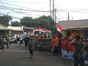 Massa Demo Bertahan Dekat Mabes, TNI: Panglima Nggak Urusan Politik