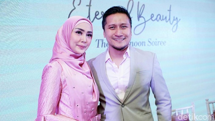 Fenita Arie dan Arie Untung saat ditemui di kawasan Mahakam.