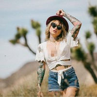  Wanita berusia 31 tahun ini mulai menjadi model pada usia muda dan selama beberapa tahun belakangan mendapatkan popularitas online. Foto: Instagram