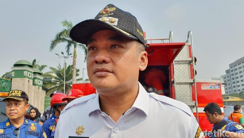 Pemkot Jakpus Segera Perbaiki Fasum Rusak Karena Demo di Sekitar DPR Pemkot Jakpus Segera Perbaiki Fasum Rusak Karena Demo di Sekitar DPR
