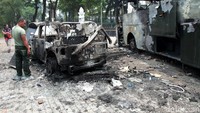 Mobil tersebut tinggal kerangkanya saja.