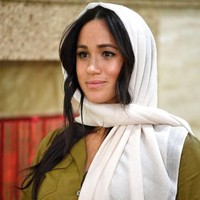 Oktober 2019, Meghan muncul dalam sebuah liputan khusus ITV dan curhat soal sulitnya hidup sebagai istri seorang bangsawan dan menjadi ibu. Wanita mana pun, terutama ketika mereka hamil, itu amat rapuh, dan sehingga membuat situasinya amat menantang. Dan kemudian ketika melahirkan, kalian tahu lah. Dan terutama sebagai seorang wanita, [beban] itu amatlah banyak, kata Meghan. (Foto: Tim Rooke - Pool/Getty Images)